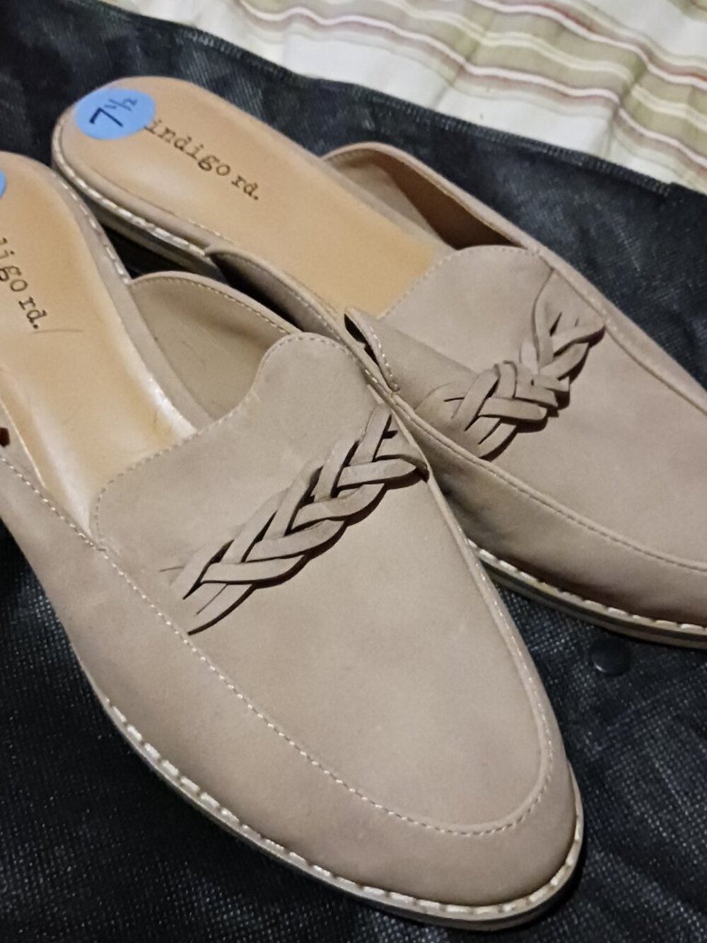 Indigo Rd. Leather Sandals Tan - Picture 2 of 2